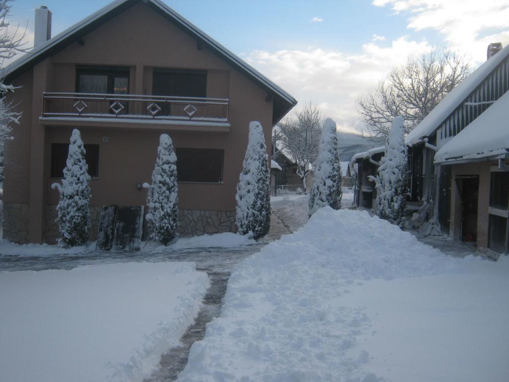 Hotel House Pribic Vrelo Koreničko Exteriér fotografie